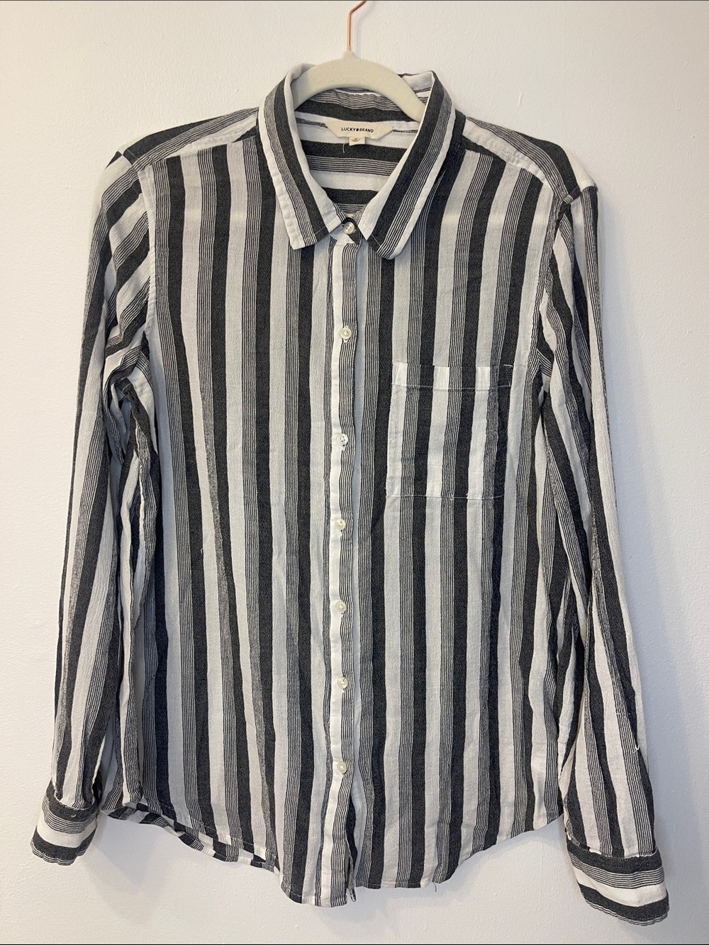 Lucky Brand Black & White Vertical Stripe Button-Down Shirt PTP 19”